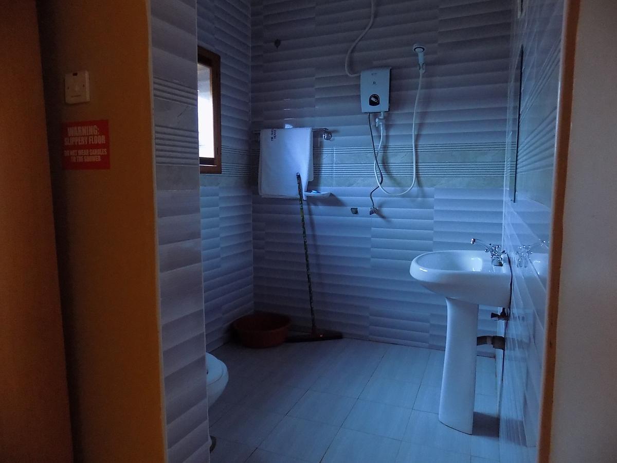 Tik Hotel Hoima Luaran gambar