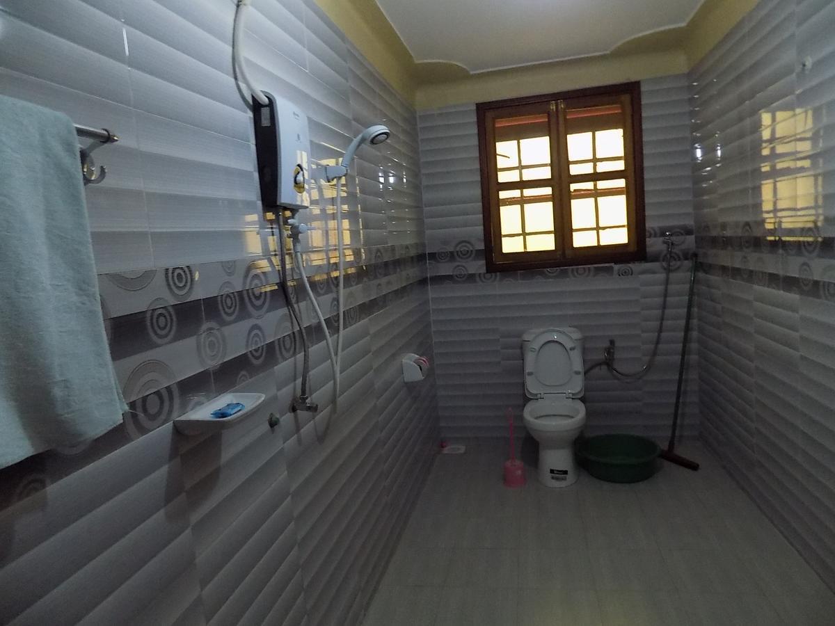 Tik Hotel Hoima Luaran gambar