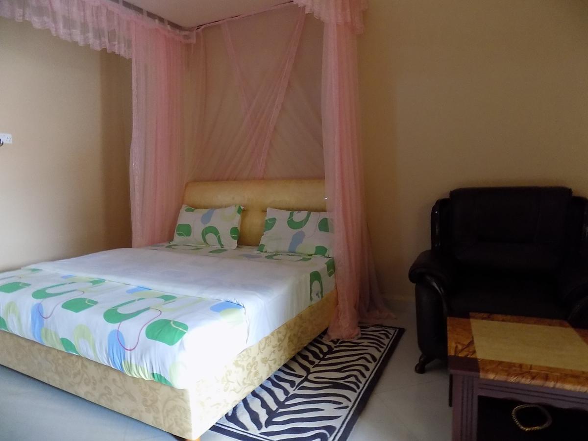 Tik Hotel Hoima Luaran gambar