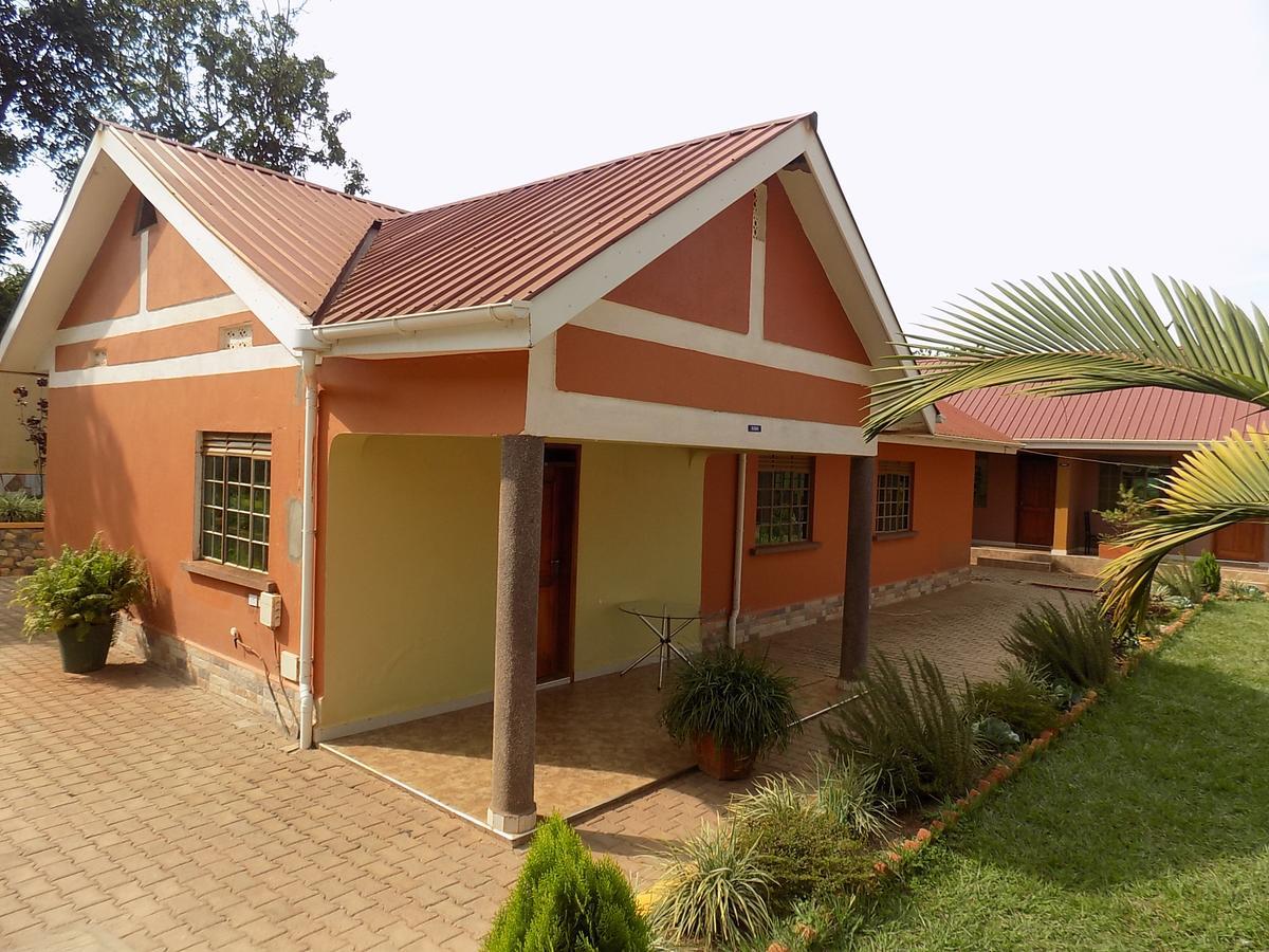 Tik Hotel Hoima Luaran gambar
