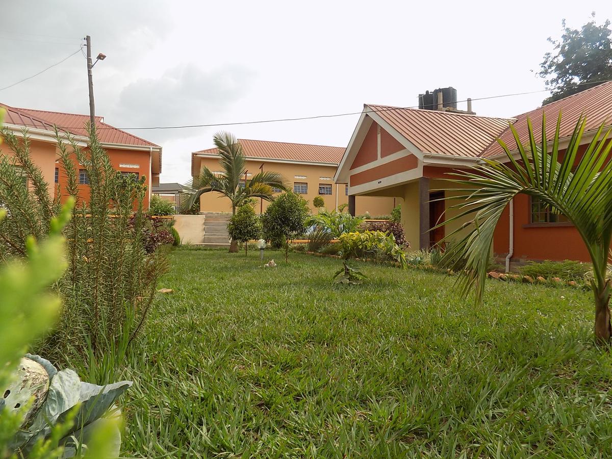 Tik Hotel Hoima Luaran gambar