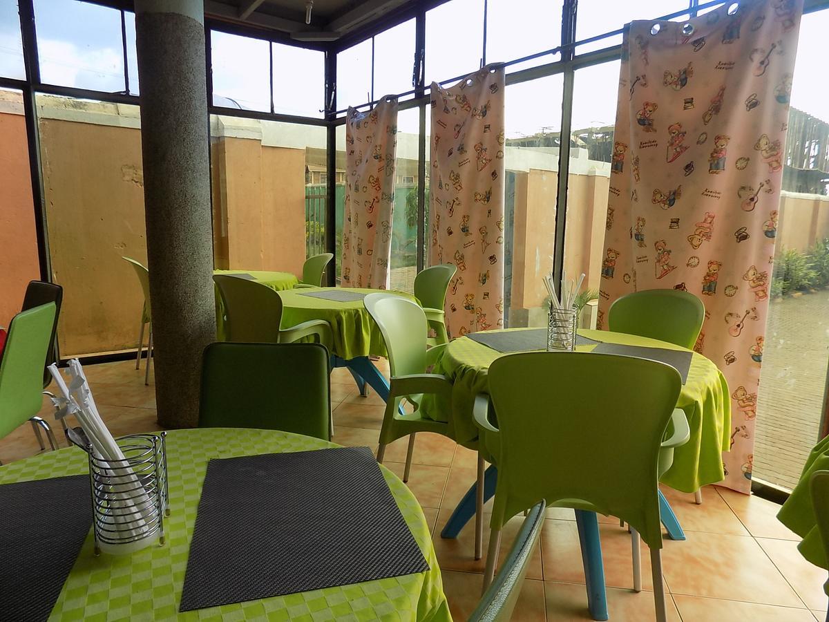 Tik Hotel Hoima Luaran gambar