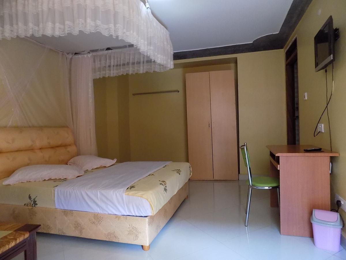 Tik Hotel Hoima Luaran gambar